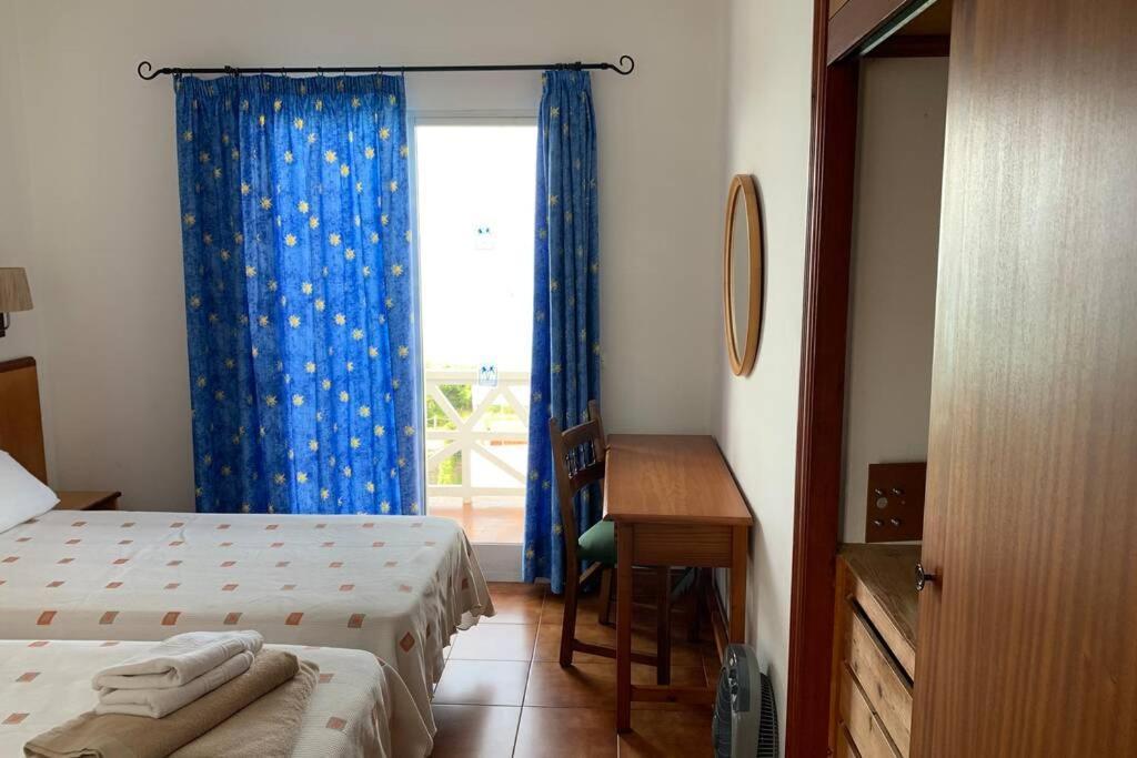 Apartamento En Playa Santo Tomas 1-5 Es Migjorn Gran Eksteriør bilde