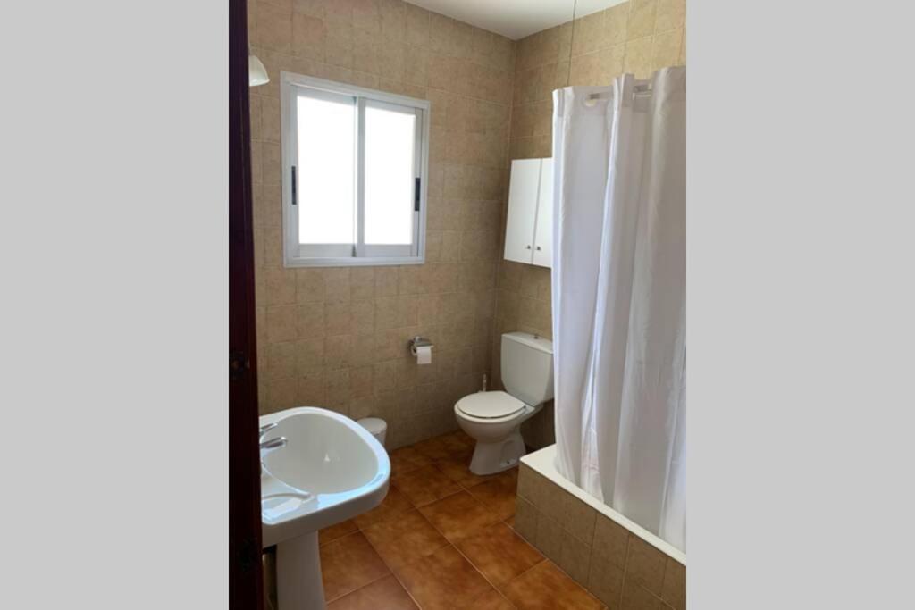 Apartamento En Playa Santo Tomas 1-5 Es Migjorn Gran Eksteriør bilde